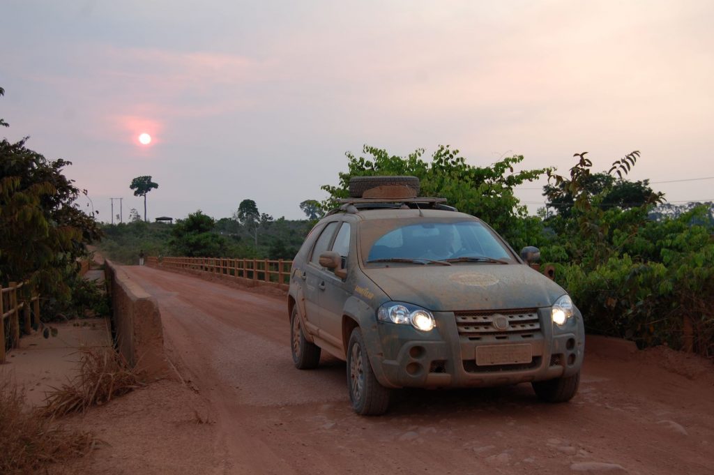 De carro pela Amazônia
