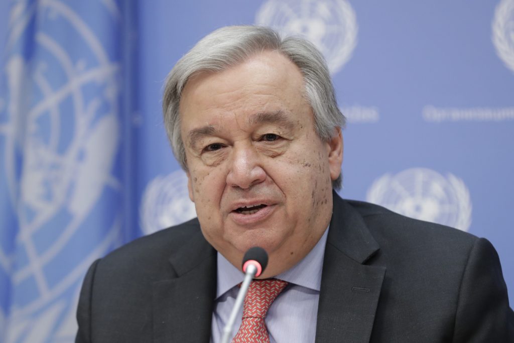 UN members sign immigration pact