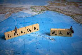 OMC reduz previsão de crescimento do comércio mundial