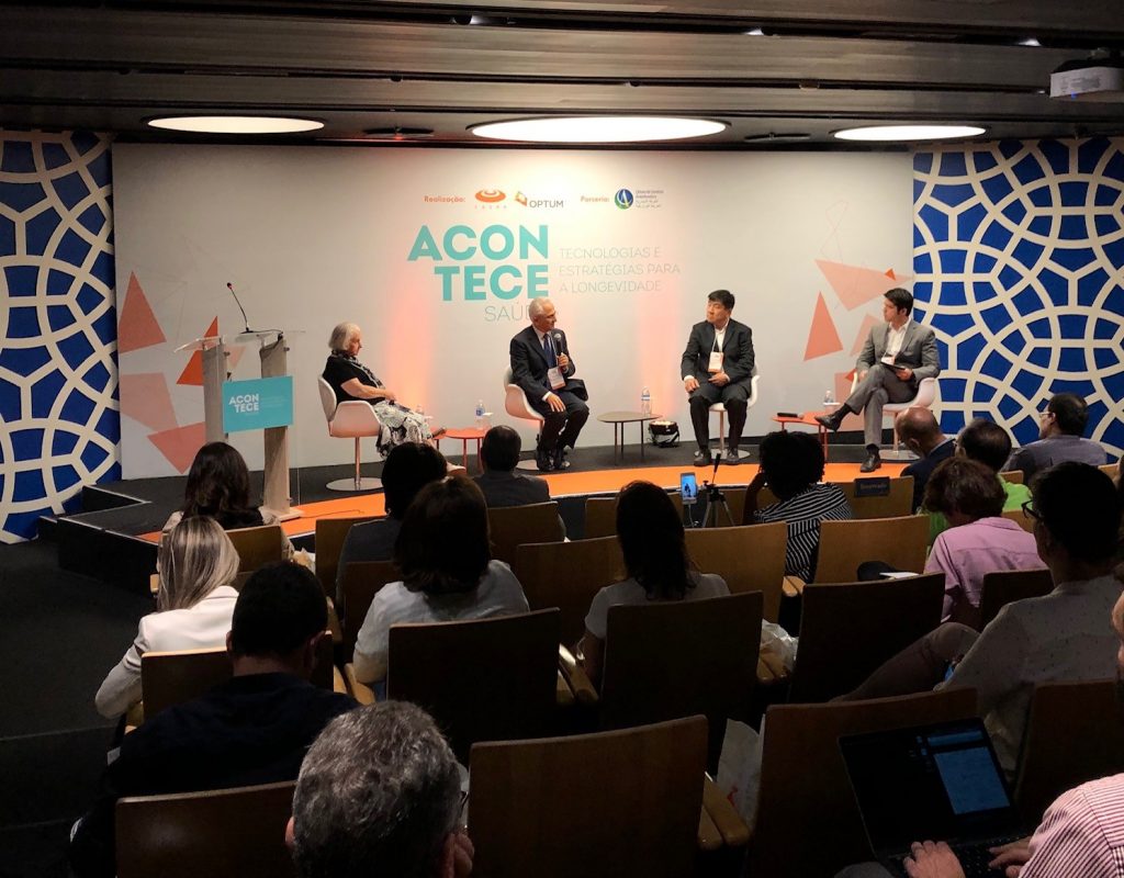 Riad Younes participa de evento sobre saúde e longevidade Riad Younes participou de debarte sobre longevidade na Câmara Árabe