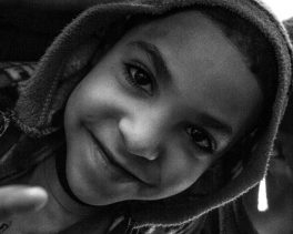 Fotógrafa lança vaquinha online para livro sobre refúgio