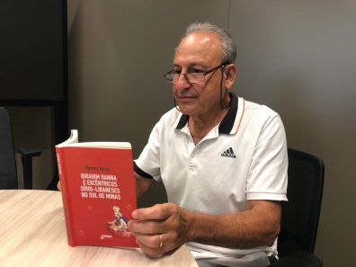 Descendente de árabe lança livro sobre imigração em Guaxupé