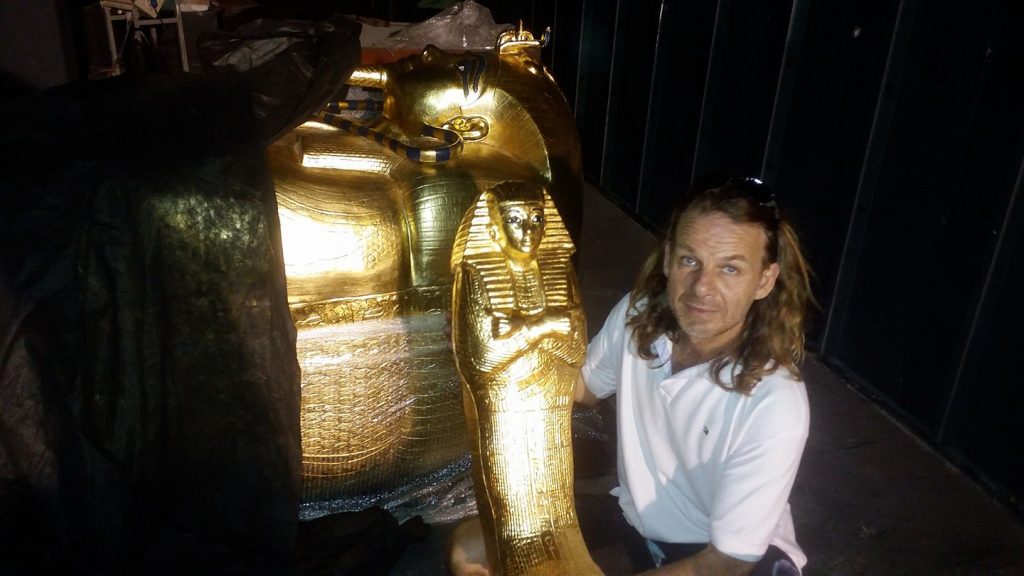 A collector of stories, Brazilian creates itinerant museum Através dos artefatos, Musa conta mais sobre os detalhes que lhe fascinam.