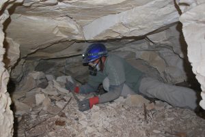 Na Necrópole de Luxor, no Egito, a equipe coordenada pela Universidade Federal de Minas Gerais (UFMG) foi até o final de um poço de mais de 4 metros de profundidade, onde encontrou uma nova tumba com sete corpos.