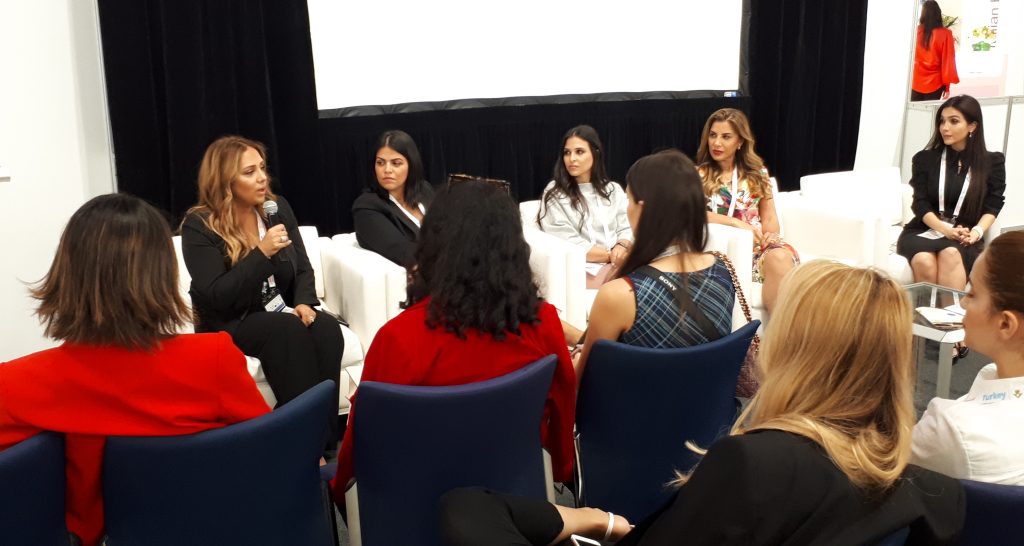 Empreendedoras e influenciadoras digitais se reuniram nesta segunda-feira