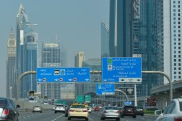 Para dirigir nos países árabes