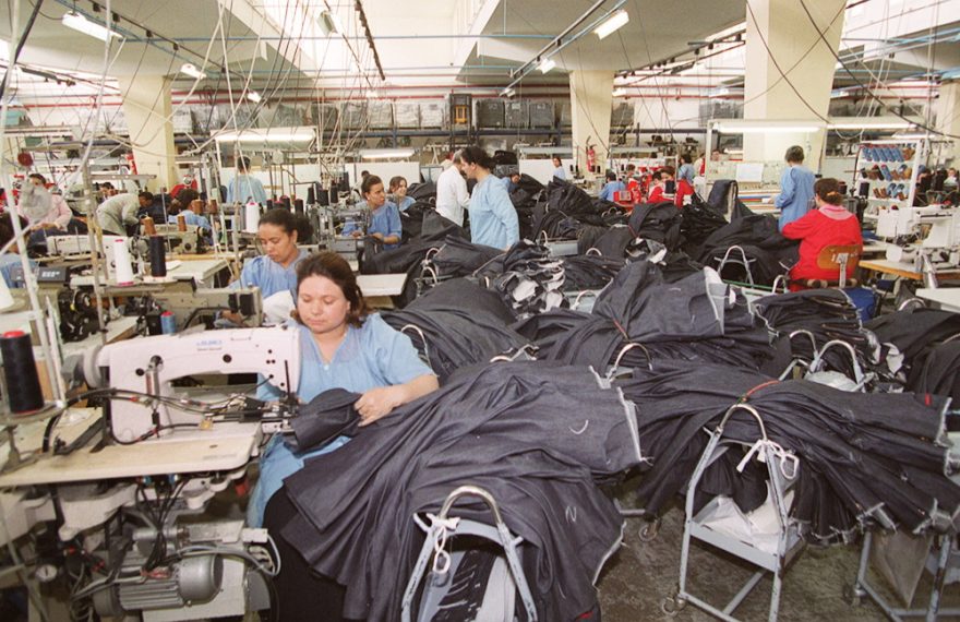 Fábrica de jeans na Tunísia