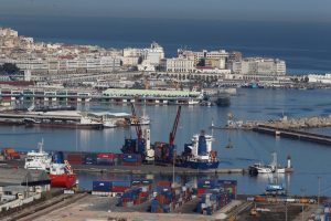 O porto de Argel, capital da Argélia