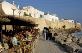 Receitas do turismo cresceram 40% na Tunísia