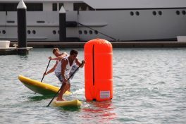 Brasileiro disputa mundial de surfe com remo pelos Emirados