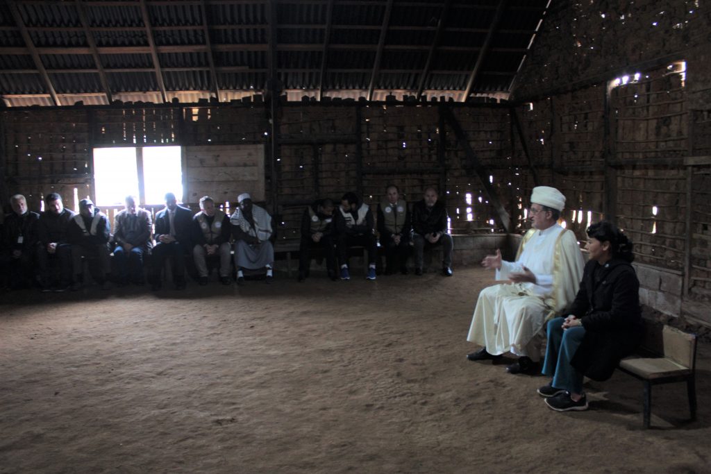 Reunião entre guaranis e árabes na zona sul de São Paulo