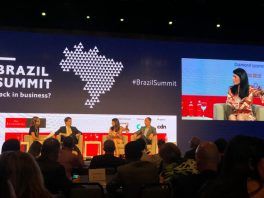 Zeina Latif em destaque no segundo painel.