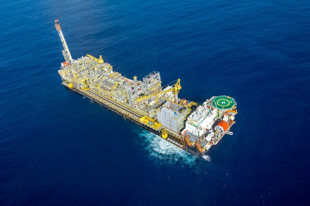 Plataforma P-69: produção de petróleo e gás no Brasil foi recorde em agosto