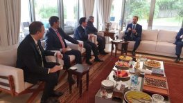 Eduardo Bolsonaro to tour Kuwait, Bahrain, Oman in December