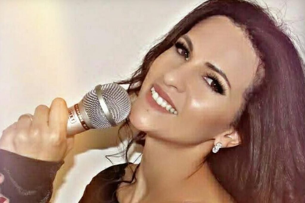 Brazilian singer reveals Arab influence in her debut A cantora Rhanna