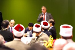 Câmara Árabe reúne lideranças religiosas e da comunidade