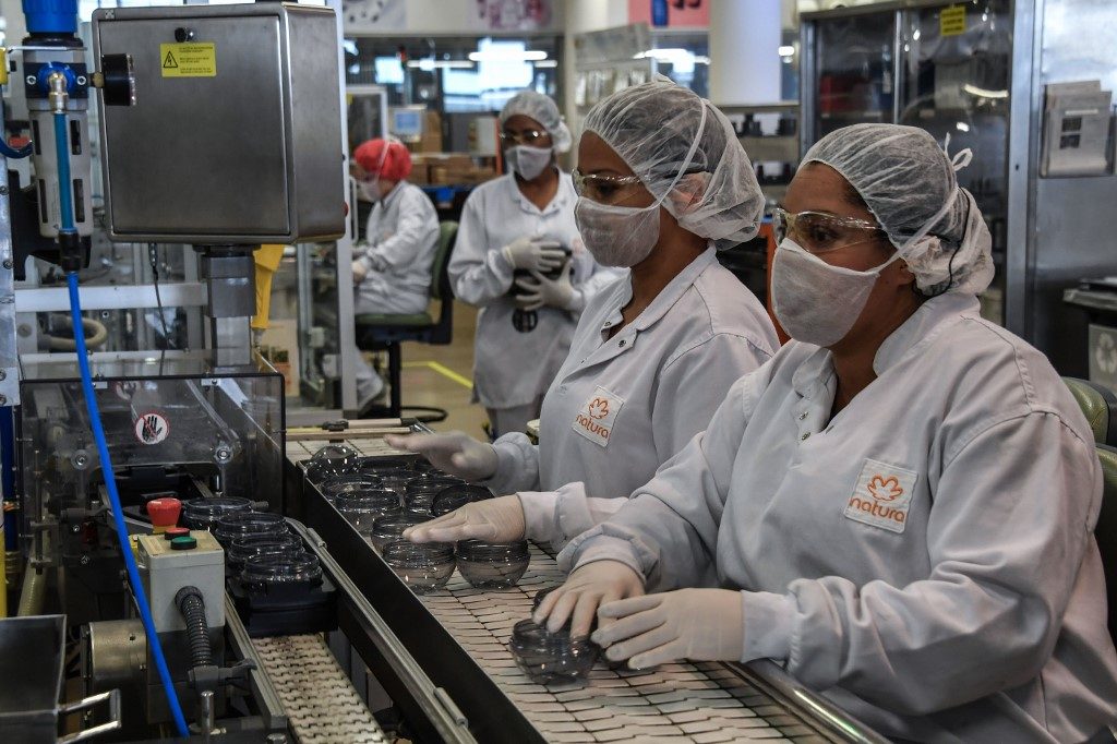 Gov’t revises down Brazilian GDP forecast Previsão do PIB do Brasil foi revisada para cima