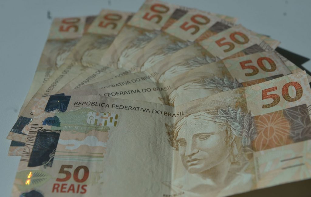 Mercado reduz projeção de inflação