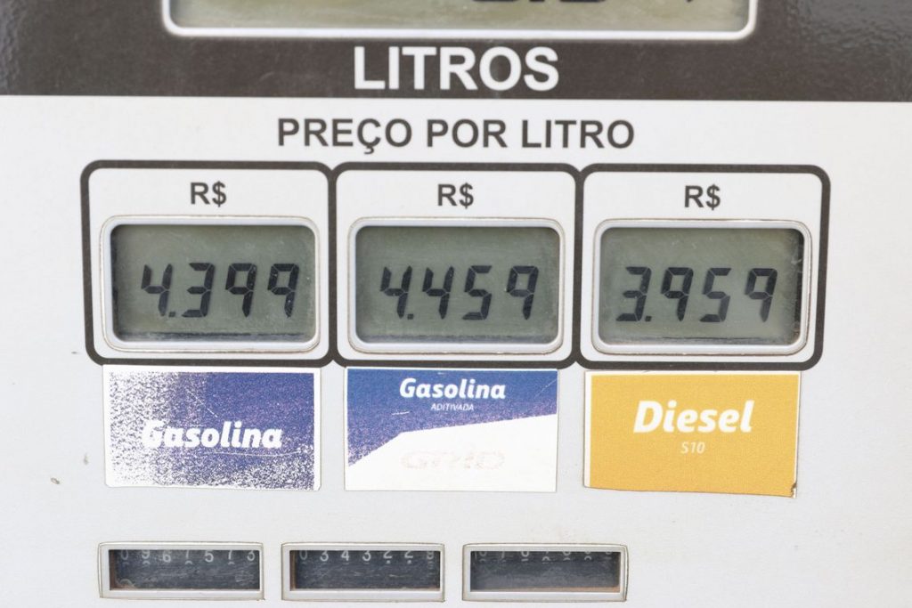 Jair Bolsonaro disse que ataque dos EUA no Iraque vai afetar preços dos combustíveis