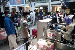 Oman to resume international flights in October