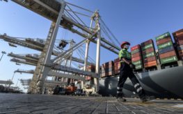 UAE-HEALTH-VIRUS-ECONOMY-TRANSPORT