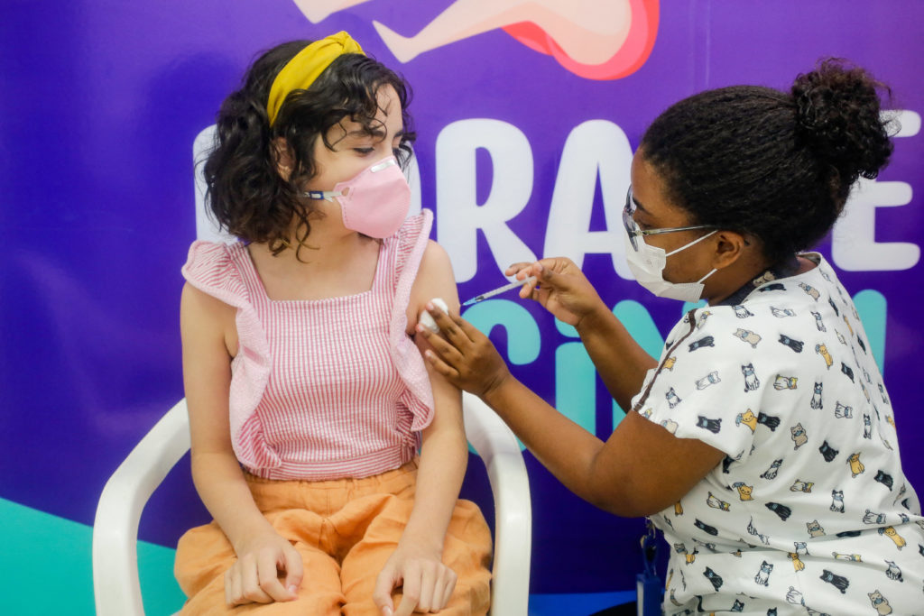 Brasil muda regra para entrada de crianças do exterior