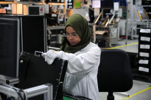 Tunisia receives USD 725 million in new investments