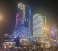 Pelé honored in Qatar, thanks on social media