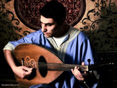 The sound of the lute