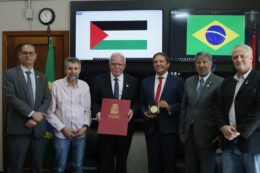 Prefeito de Foz do Iguaçu recebe ministro da Palestina