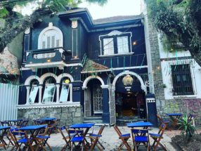 Egyptian bar immerses Brazilians into Arab culture