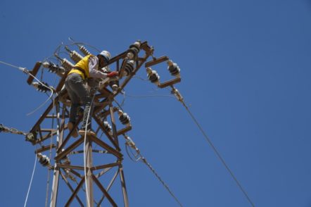 Syria floats tender to restore energy system