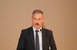 sidney romero foto camara árabe