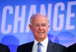 emirates tim clark foto CHRISTIAN CHARISIUS dpa Picture-Alliance AFP