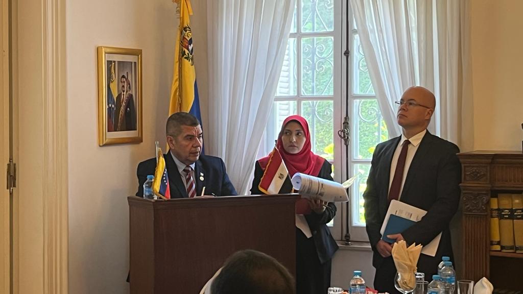 Embajador presenta Venezuela a inversionistas egipcios