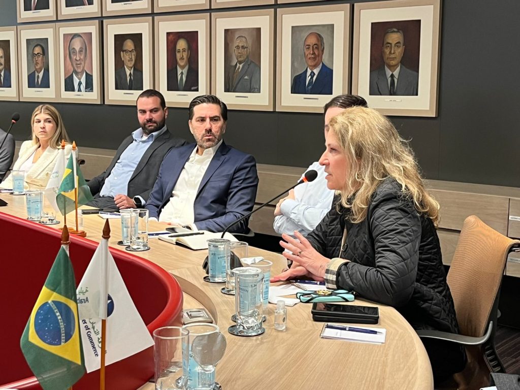 Bancos brasileiros conhecem cenário do setor no mundo árabe