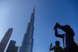 Turistas em Dubai: crescimento de 18% entre 2023 e 2024