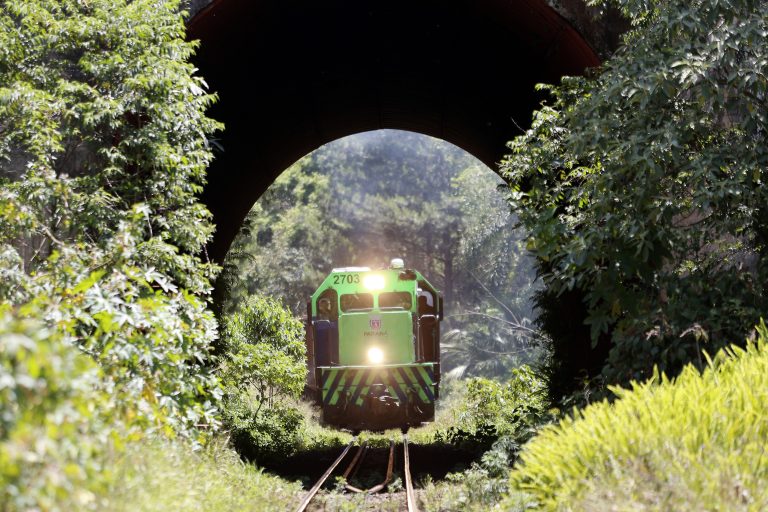 Nova Ferroeste: Green opportunity for investors Green train on Nova Ferroeste railroad in Cascavel, Paraná, Brazil