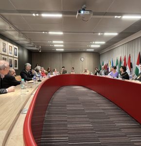 Pesquisadores, Câmara Árabe e instituições e famílias que cedem documentos debatem a imigração