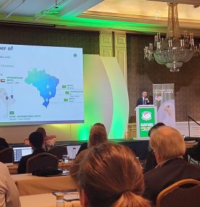 Mansour apresenta os detalhes do mercado árabe: interesse dos participantes no setor da avicultura durante o encontro em Buenos Aires pode gerar mais negócios