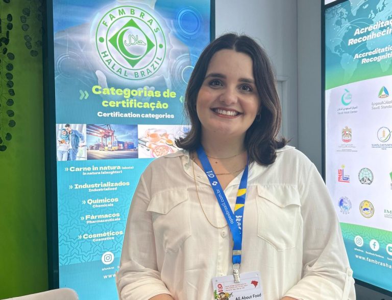 Especialista em Segurança de Alimentos, Elaine Franco de Carvalho trabalha com halal há 11 anos