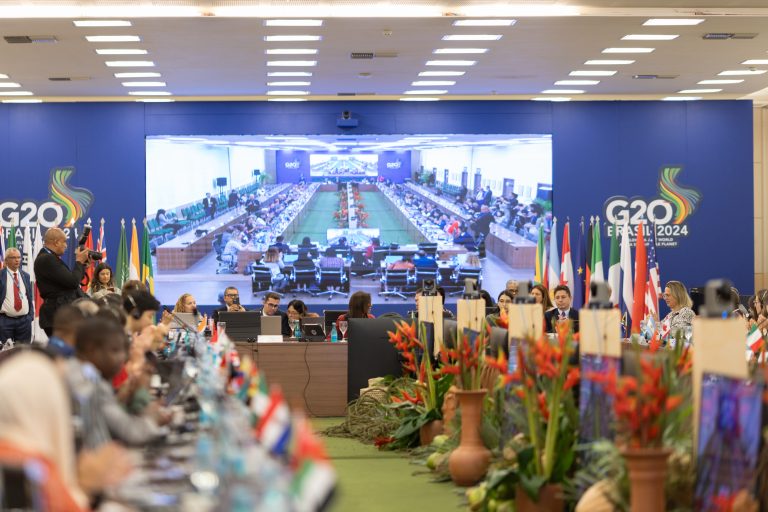 تناولت الاجتماعات في ريو دي جانيرو موضوعات اقتصادية واجتماعية