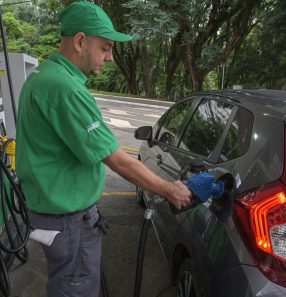 BRAZIL-UKRAINE-RUSSIA-CONFLICT-ECONOMY-FUEL