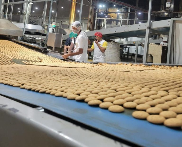 Halal importers visit plants in Brazil Cookie factory in Goiás was one of the facilities that welcomed the delegation of buyers from Muslim-majority countries who visited the Latin American giant via the Halal do Brasil project