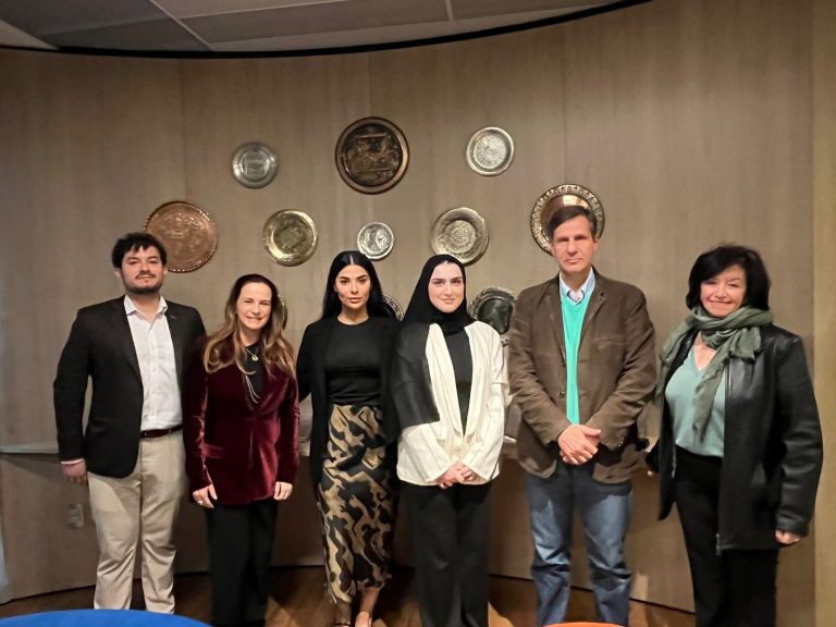 Representantes da Ras Al Khaimah Art na Câmara Árabe: oportunidade de alcançar mais artistas brasileiros