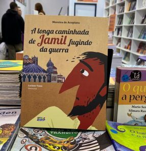 "A longa caminhada de Jamil fugindo da guerra": livro de Moreira de Acopiara faz sua estreia na Bienal do Livro de São Paulo e usa a literatura de cordel para narrar trajetória de refúgio