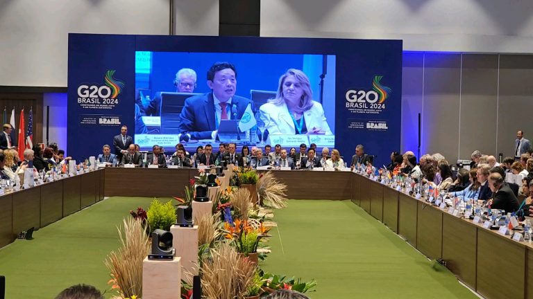 Qu Dongyu said that the G20 needs to serve as a venue for political coordination in tackling challenges such as hunger