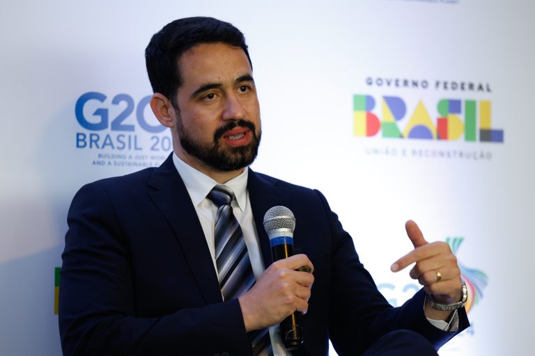 G20 supports reform of climate funds Ivan Oliveira, from Brazil’s Ministry of Finance: “We prioritize using the political capital of the G20 to drive a transformation of the world’s major climate and environmental funds”