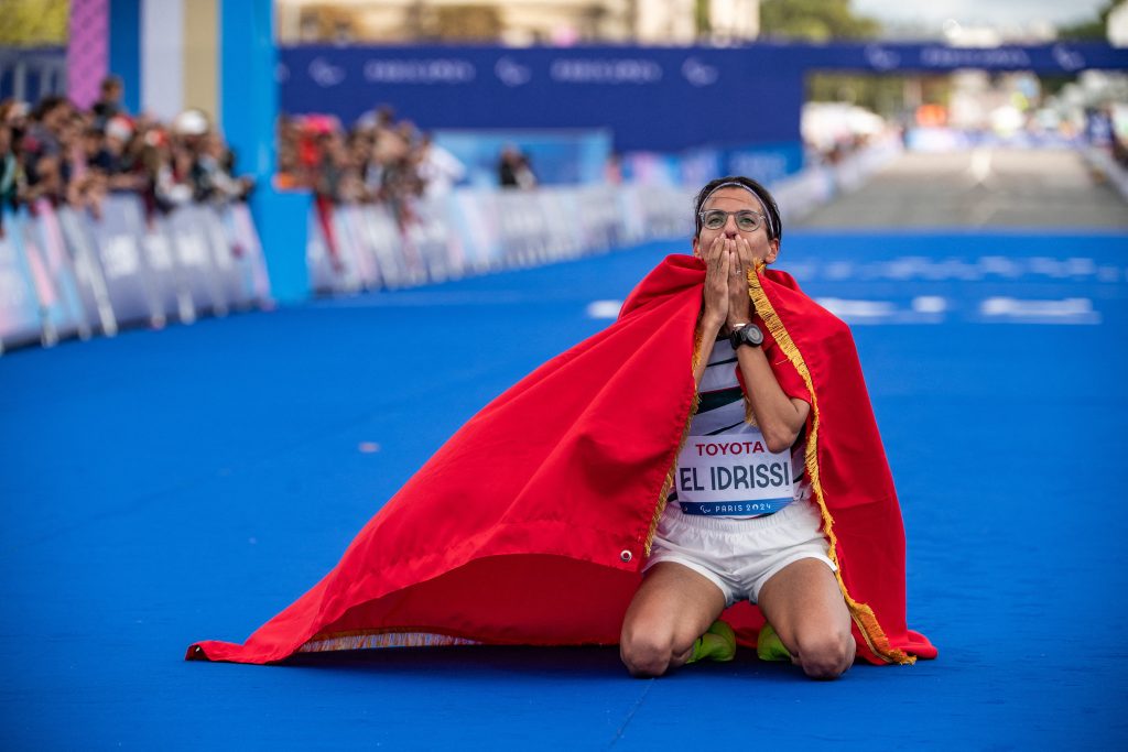 Arab woman Fatima Ezzahra EL IDRISSI won the T12 Marathon during the Paralympic Games Paris 2024, at Invalides, in Paris, France, on September 08, 2024, Photo Didier Echelard / KMSP (Photo by ECHELARD Didier / KMSP / KMSP via AFP)