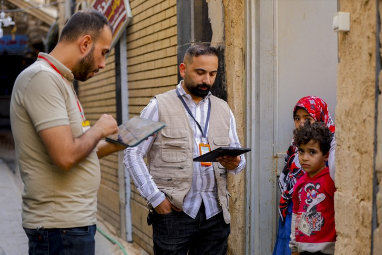 Iraq’s population reaches 45.4 million Census workers visit households and record details in Kufa, November 21, 2024. The operation involves 120,000 researchers collecting data from households across all governorates. (Photo by Sajad Harsh / Middle East Images / Middle East Images via AFP)